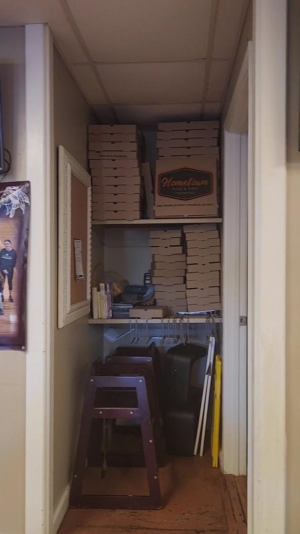 Hometown Pizza & Wings